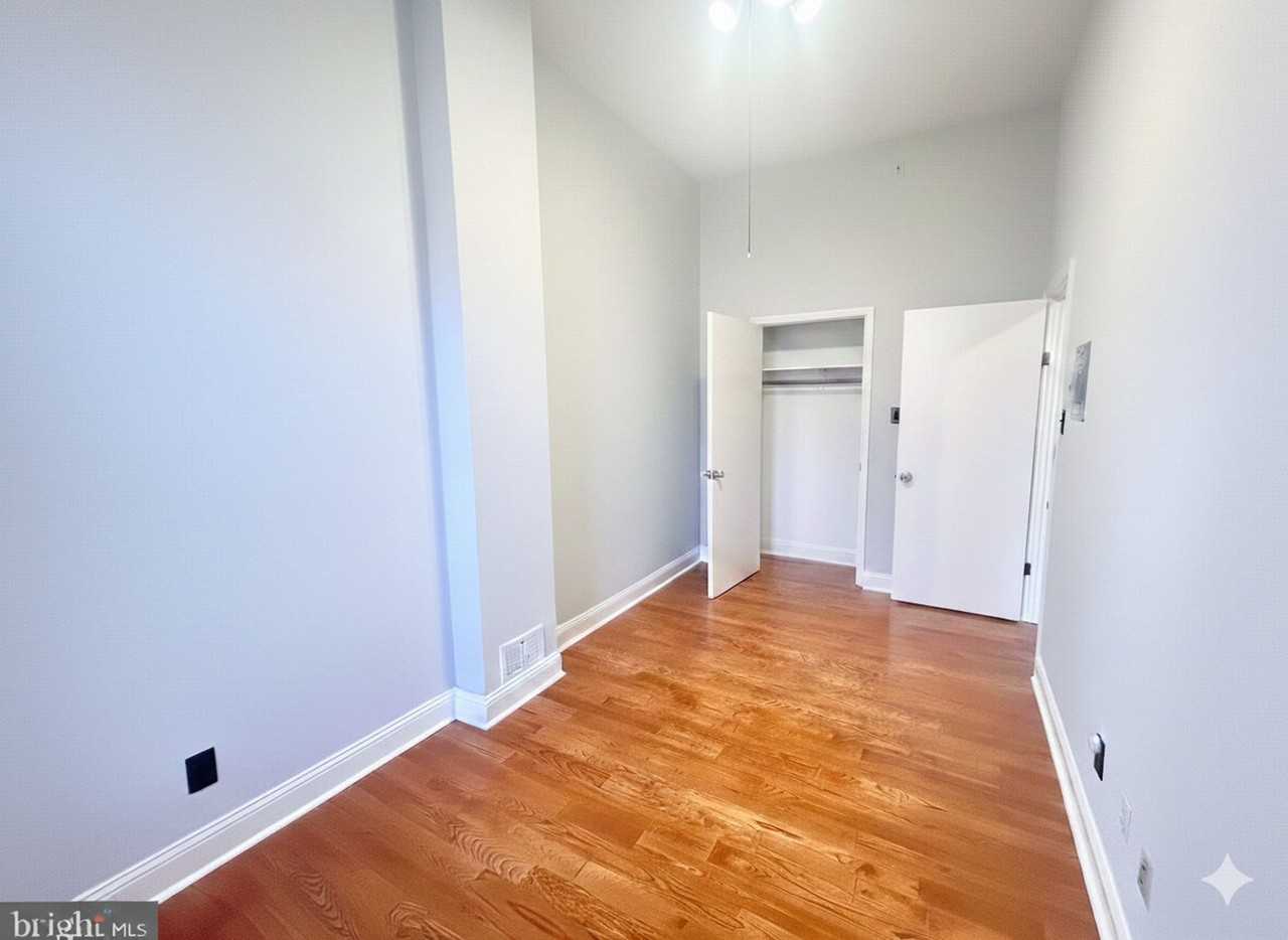 148 N 21st St - Photo 5 of 6