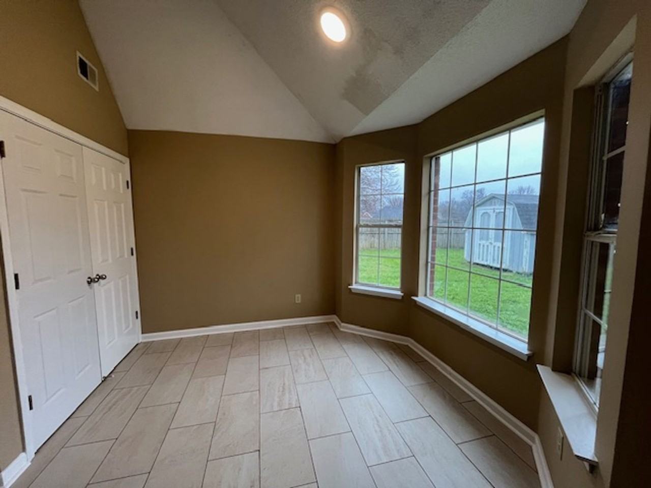 7711 Bramble Ln - Photo 3 of 14