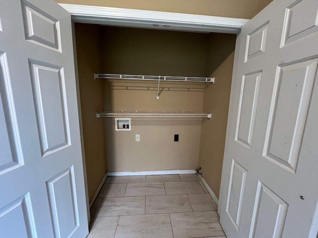 7711 Bramble Ln - Photo 4 of 14