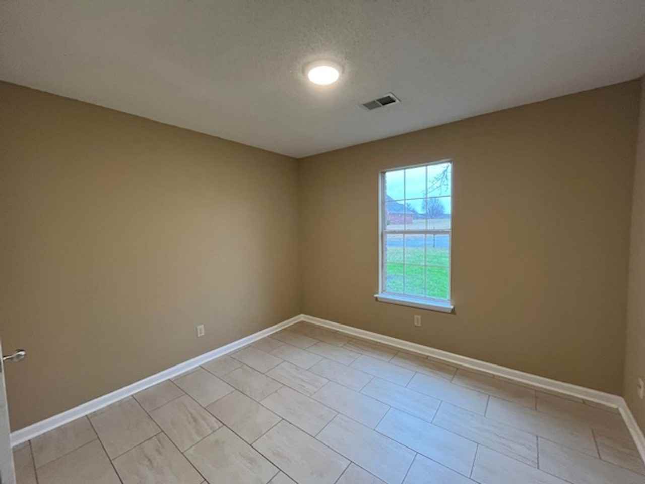 7711 Bramble Ln - Photo 6 of 14