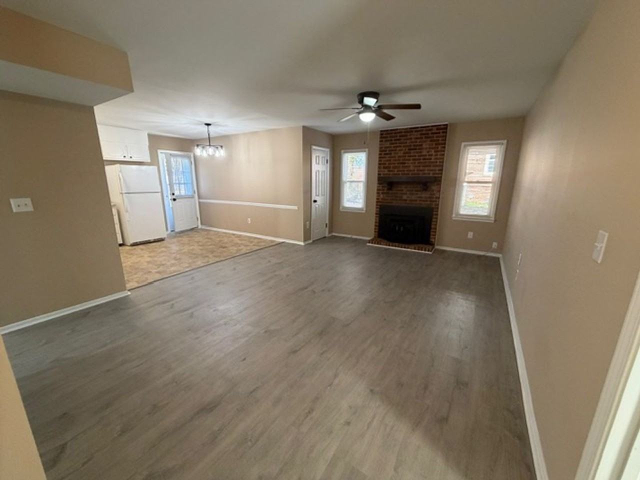 643 Woodhaven Dr - Photo 3 of 23