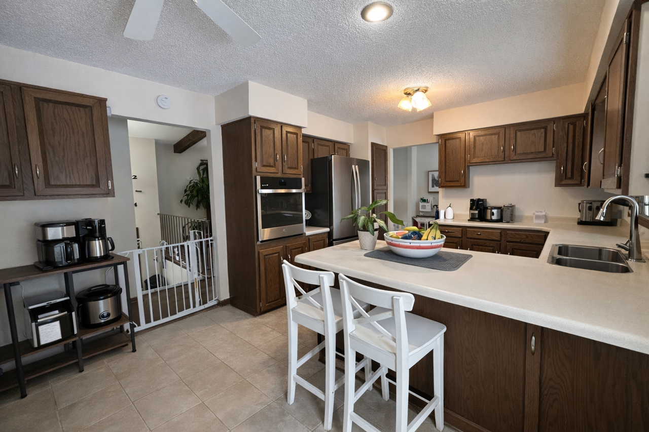 8241 Hillside Dr - Photo 2 of 17