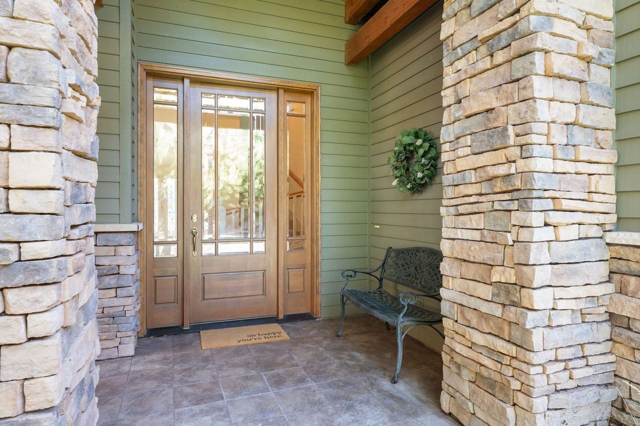 61691 Metolius Dr - Photo 2 of 20