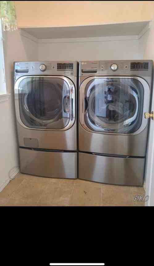 9615 Croft St S - Photo 3 of 13