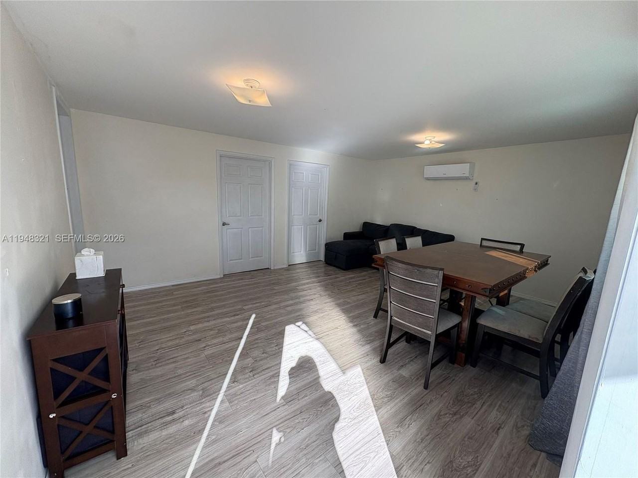 370 Nw 188th St - Photo 2 of 11