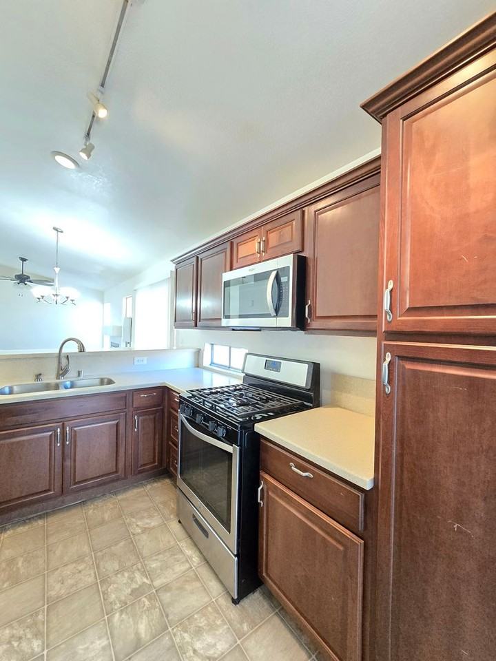 3407 Dakota St - Photo 5 of 20