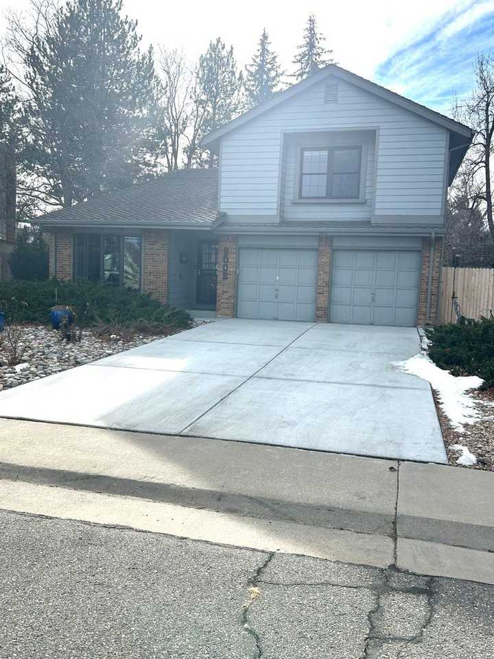 8002 Field Ct - Photo 2 of 50