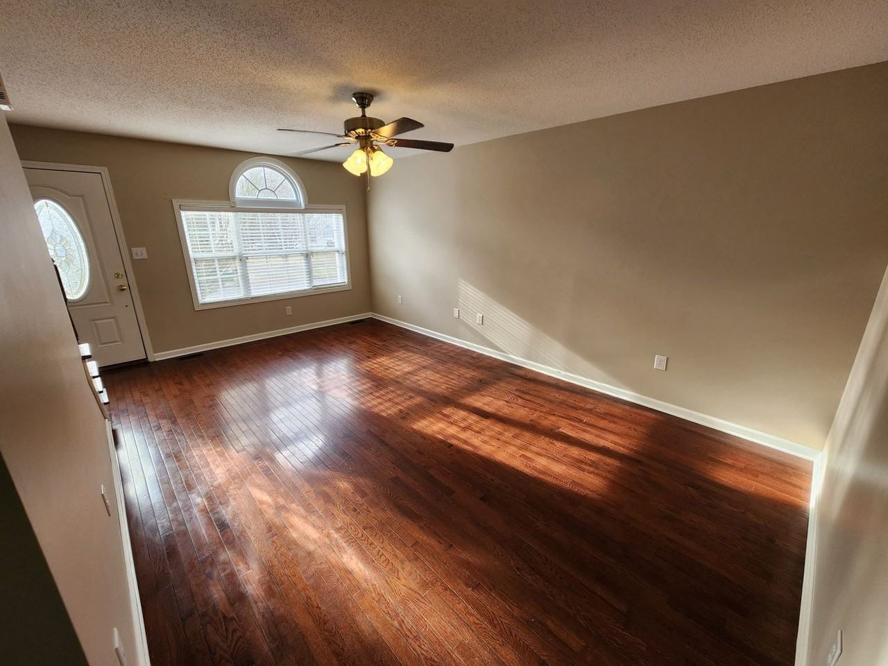 225 Amanda Ln - Photo 7 of 16