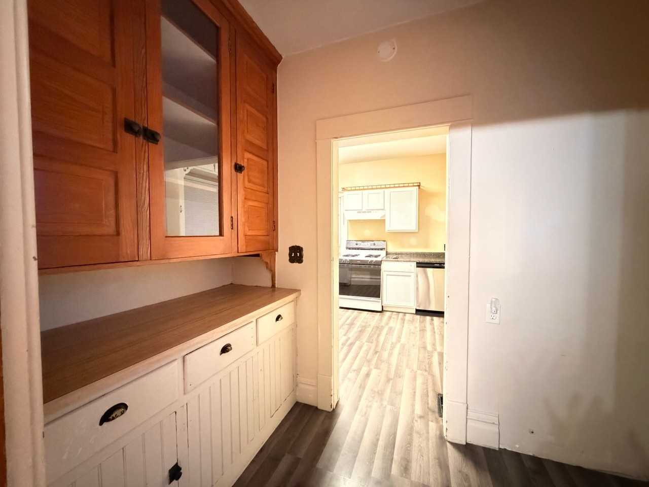 1322 7th Ave N - Photo 5 of 12