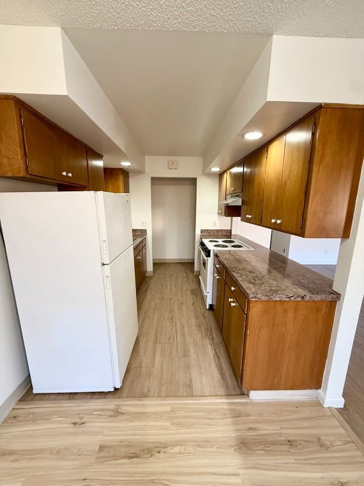 3110 E Mill Plain Blvd - Photo 5 of 19