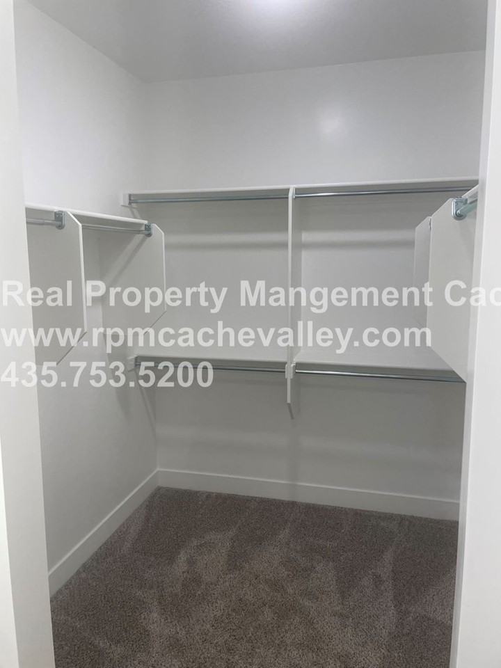 101 J 101 - Photo 6 of 16