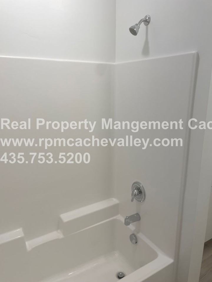 101 J 101 - Photo 7 of 16