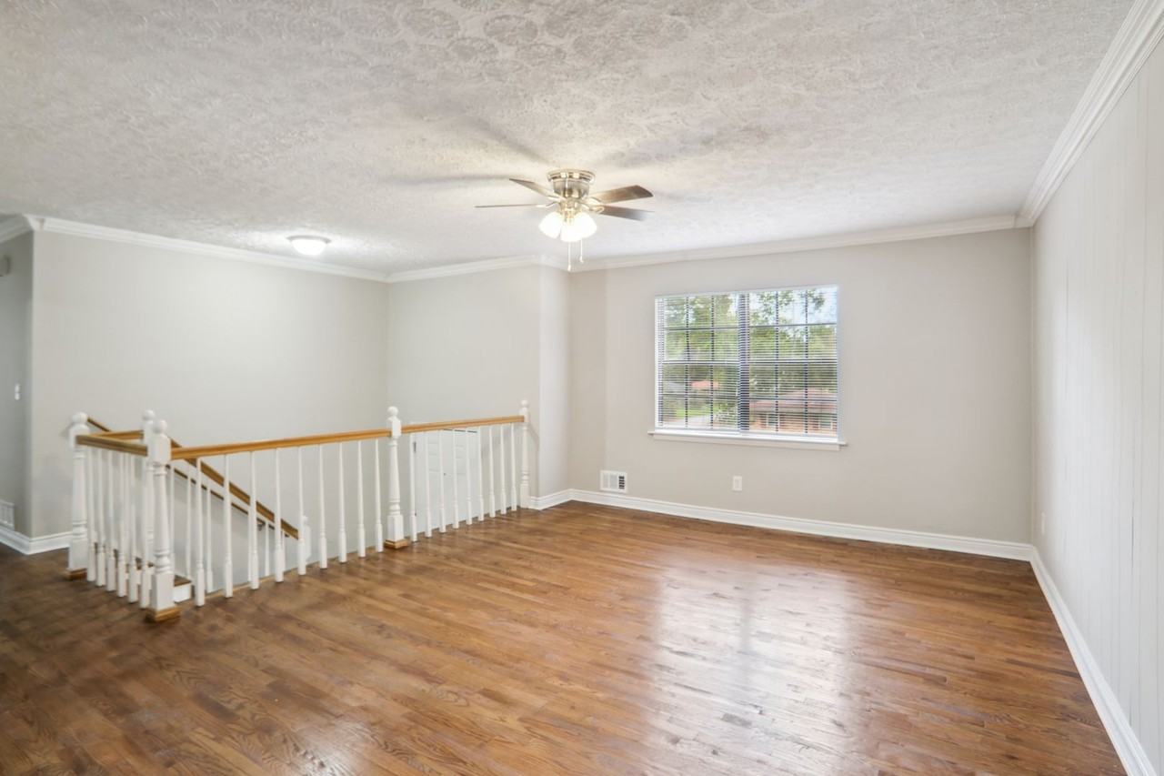 2539 Brentford Pl - Photo 4 of 15