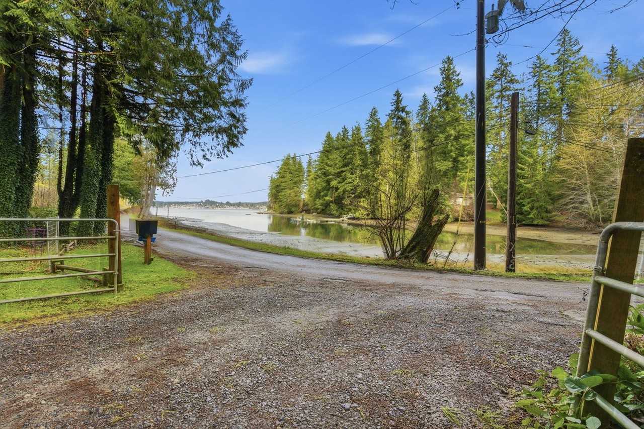 16141 Thorpe Rd Ne - Photo 2 of 23