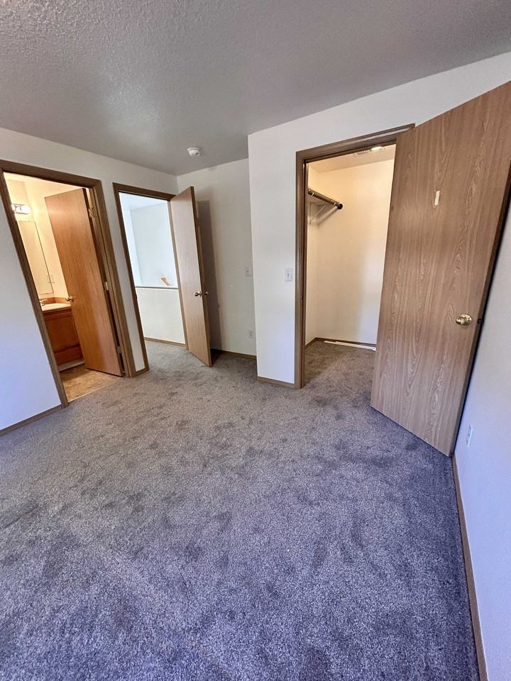 15814 Ne 90th St - Photo 3 of 16