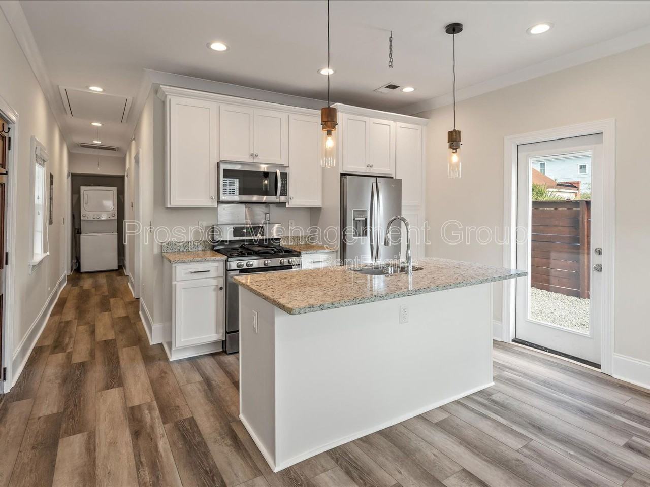 400 Sumter St - Photo 5 of 30