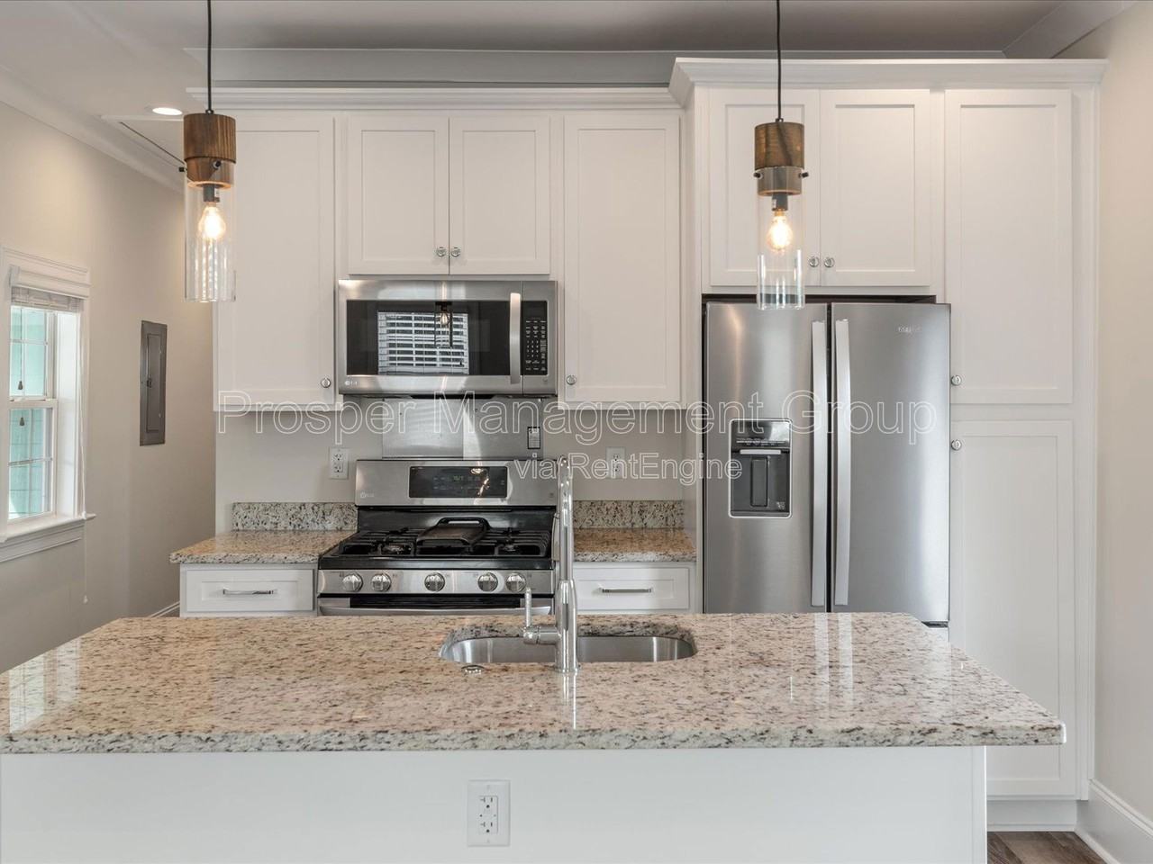 400 Sumter St - Photo 7 of 30