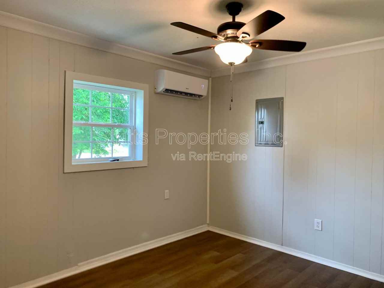 516 S Connor St - Photo 4 of 4