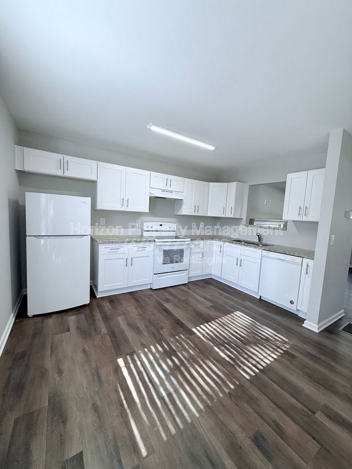 6830 Crystal Cove Trl - Photo 4 of 23