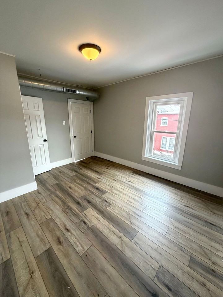 430 W Lemon St #2 - Photo 7 of 12