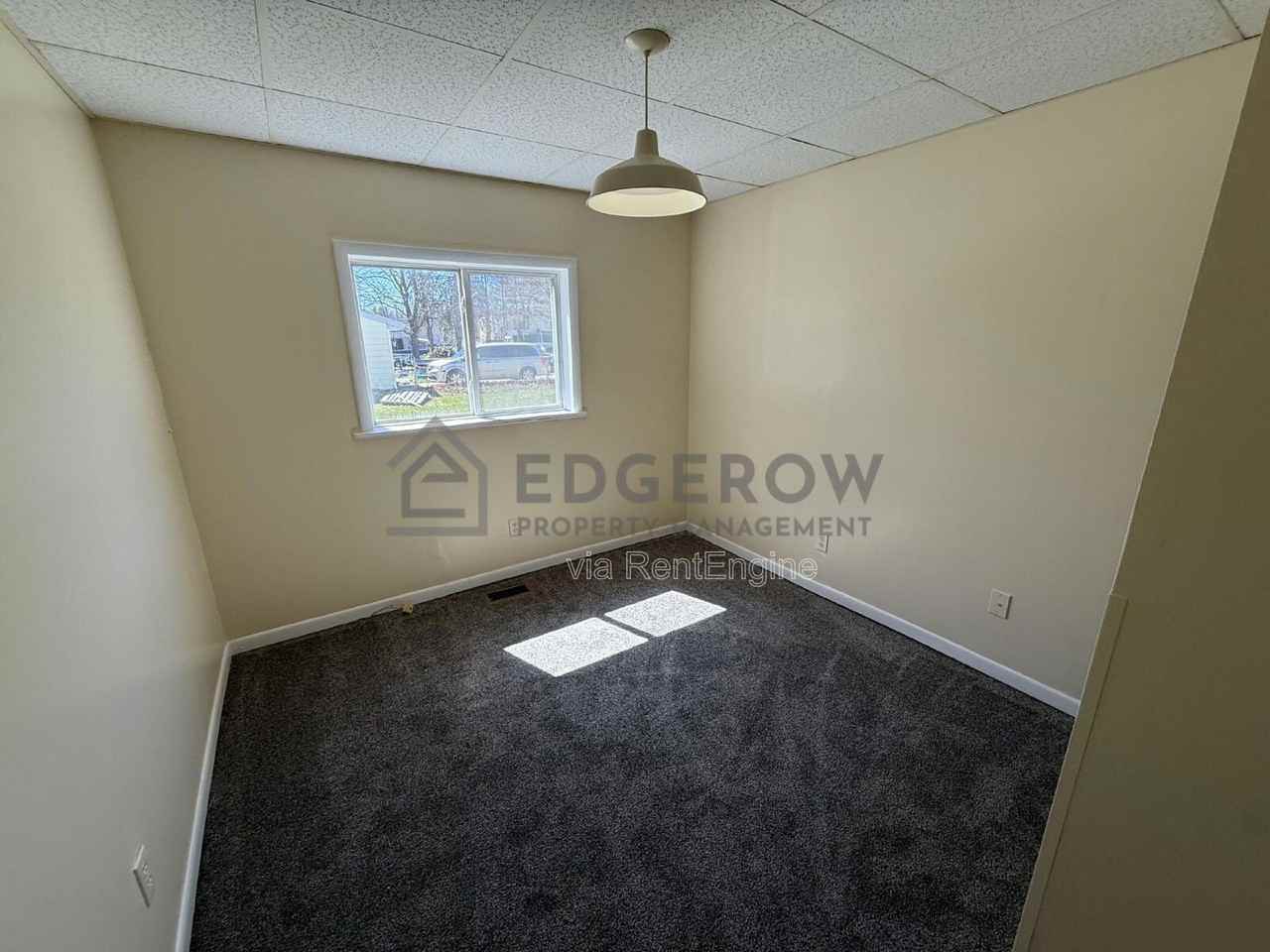 131 N Lincoln St #B - Photo 5 of 10