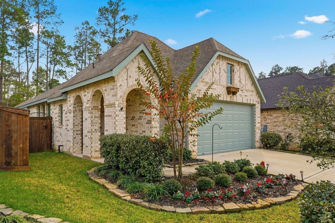 127 Lukewood Cir - Photo 2 of 25