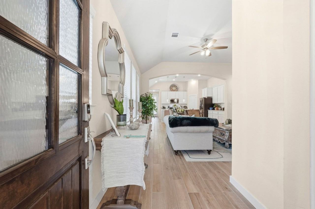 127 Lukewood Cir - Photo 4 of 25