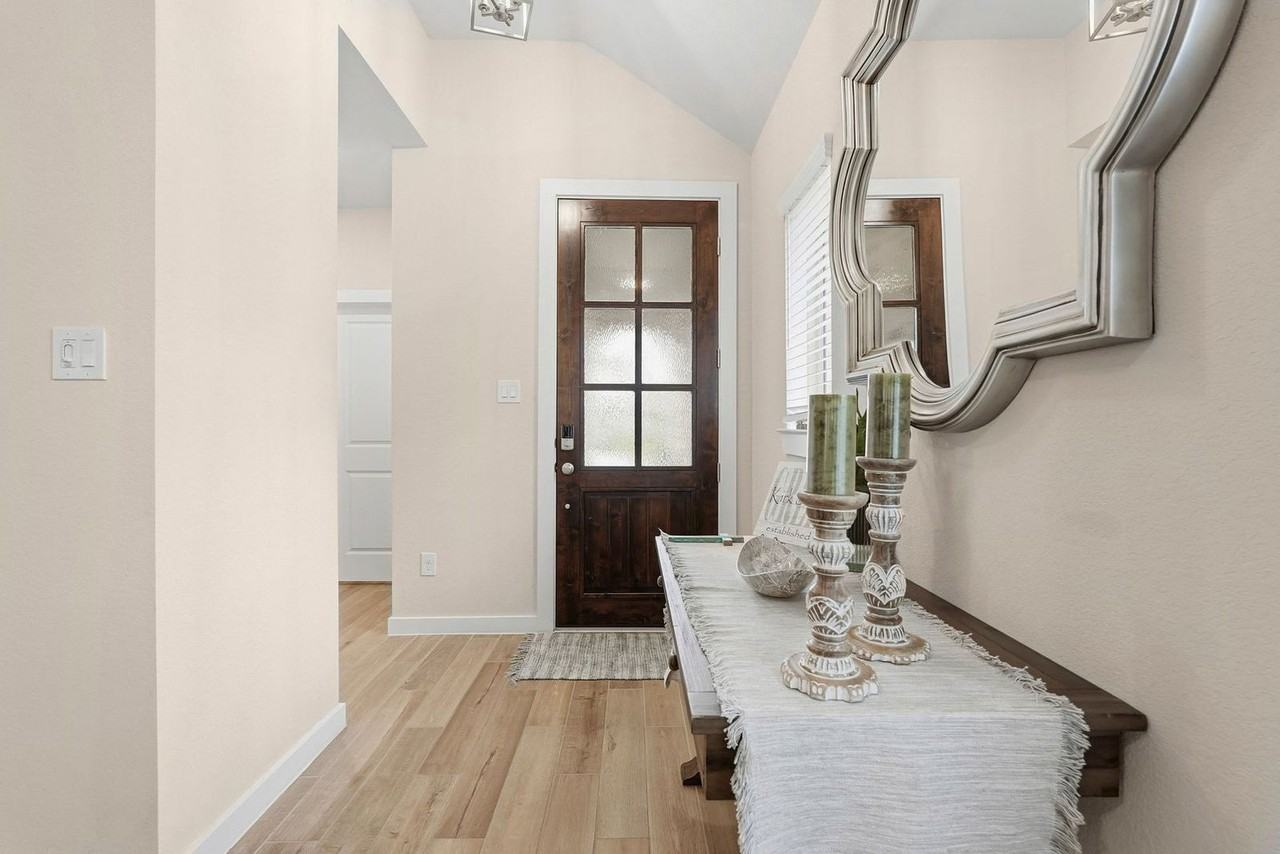 127 Lukewood Cir - Photo 5 of 25