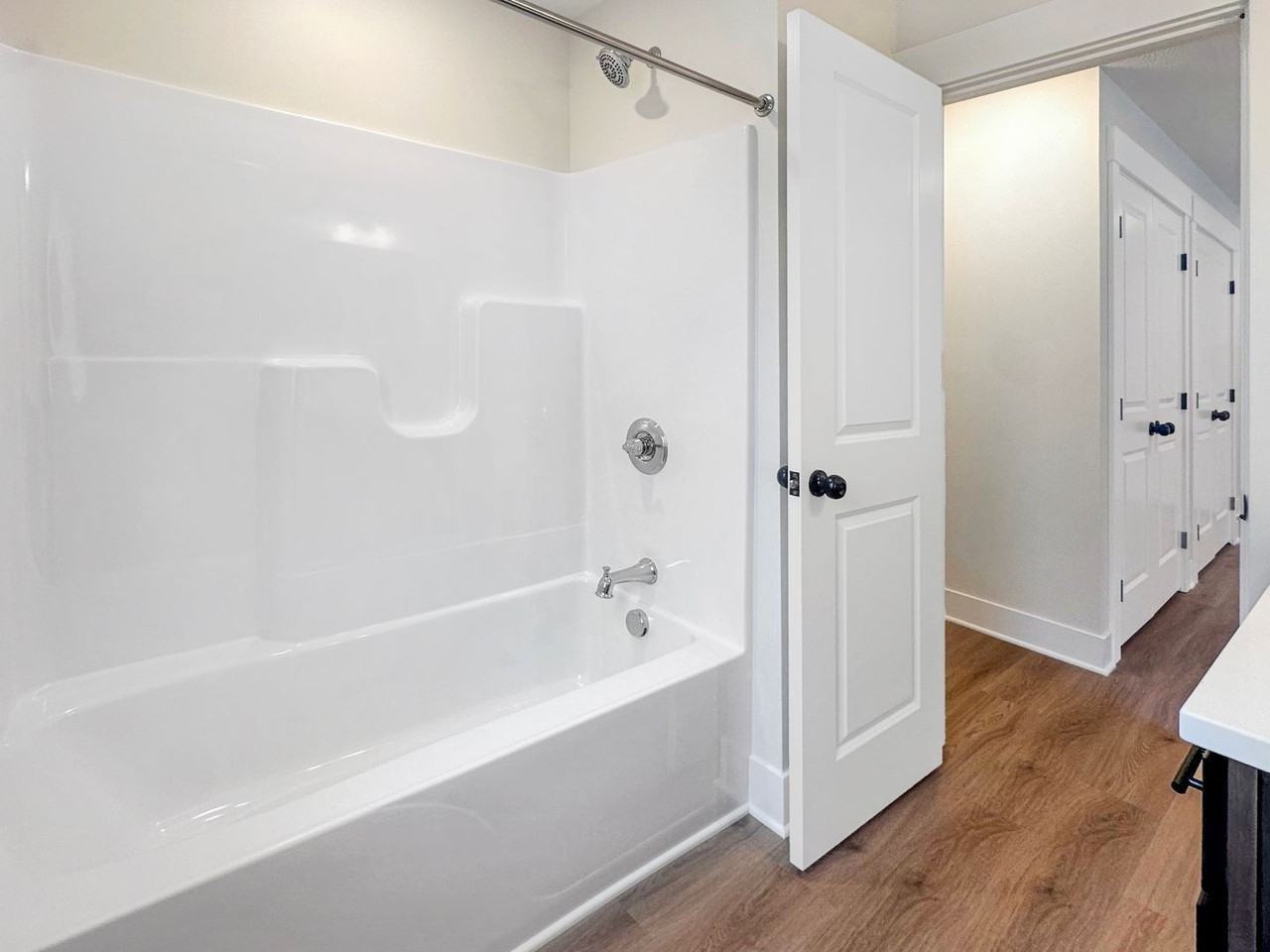 858 Houseman Ave Ne - Photo 6 of 20