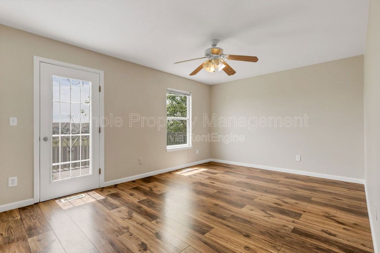 20612 E Batavia Dr - Photo 4 of 30