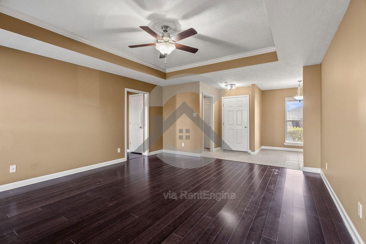 2235 Linda Dr - Photo 3 of 14