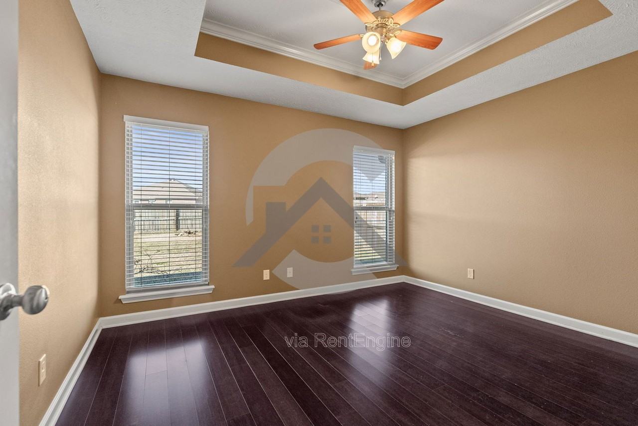 2235 Linda Dr - Photo 6 of 14