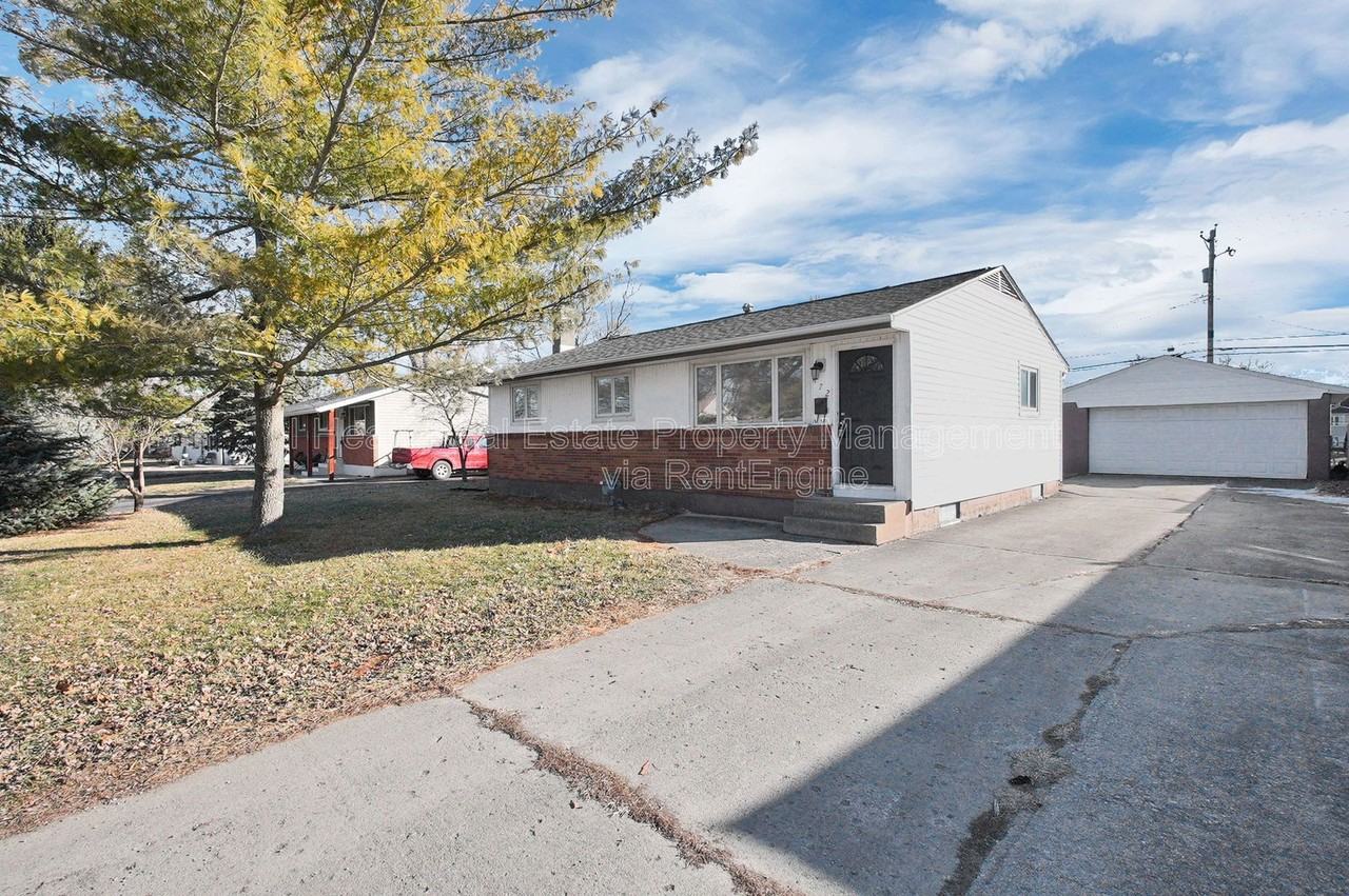 472 Buena Vista Ave #1 - Photo 3 of 25