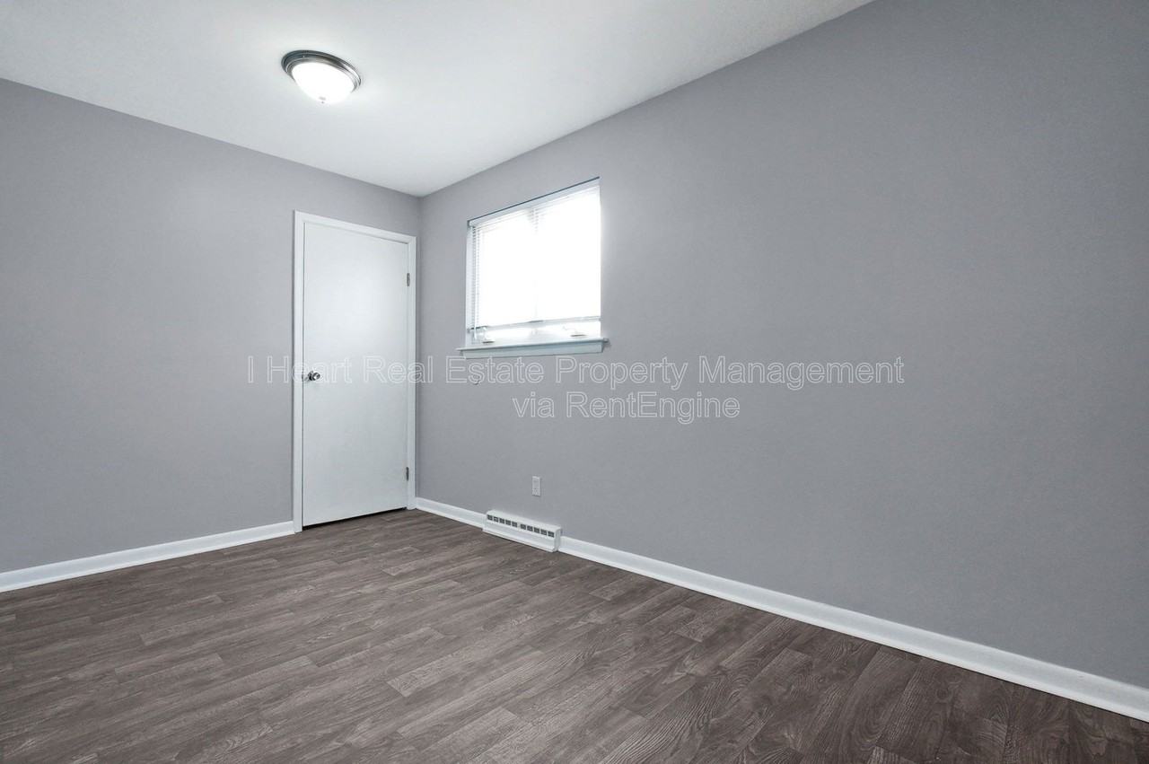 472 Buena Vista Ave #1 - Photo 7 of 25