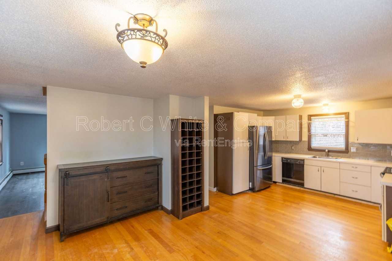 190 S Windham Rd - Photo 4 of 23