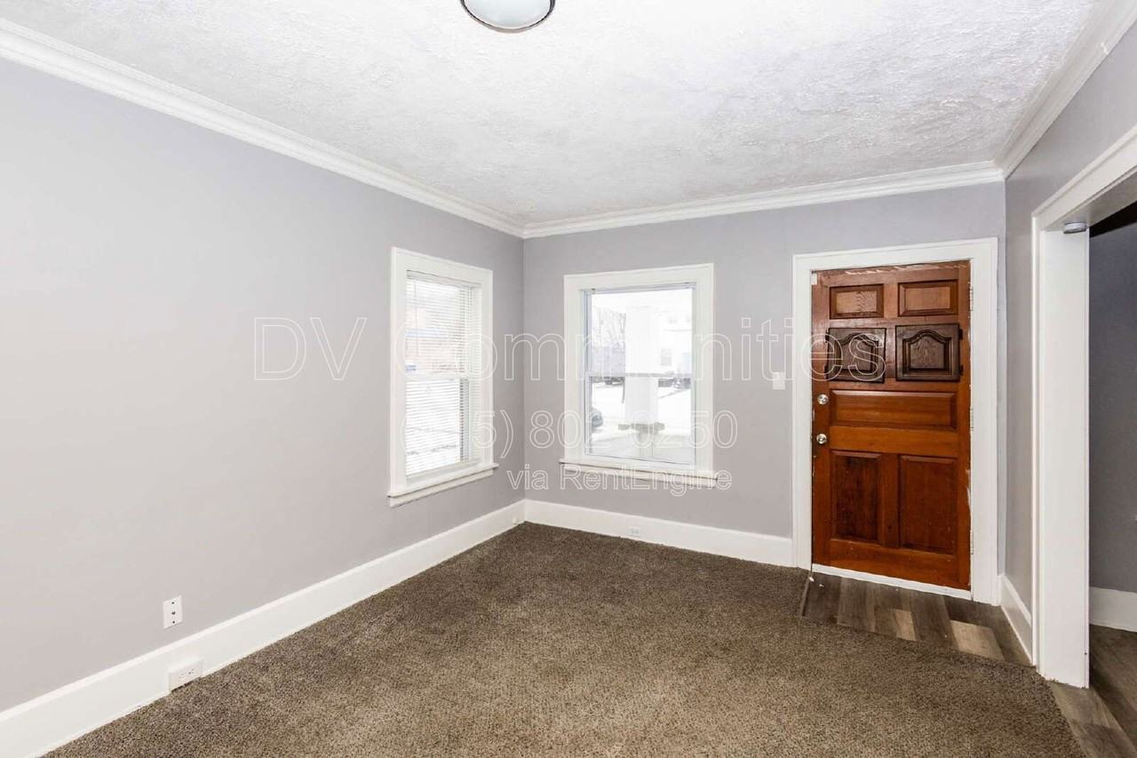 1561 E 204th St - Photo 3 of 17