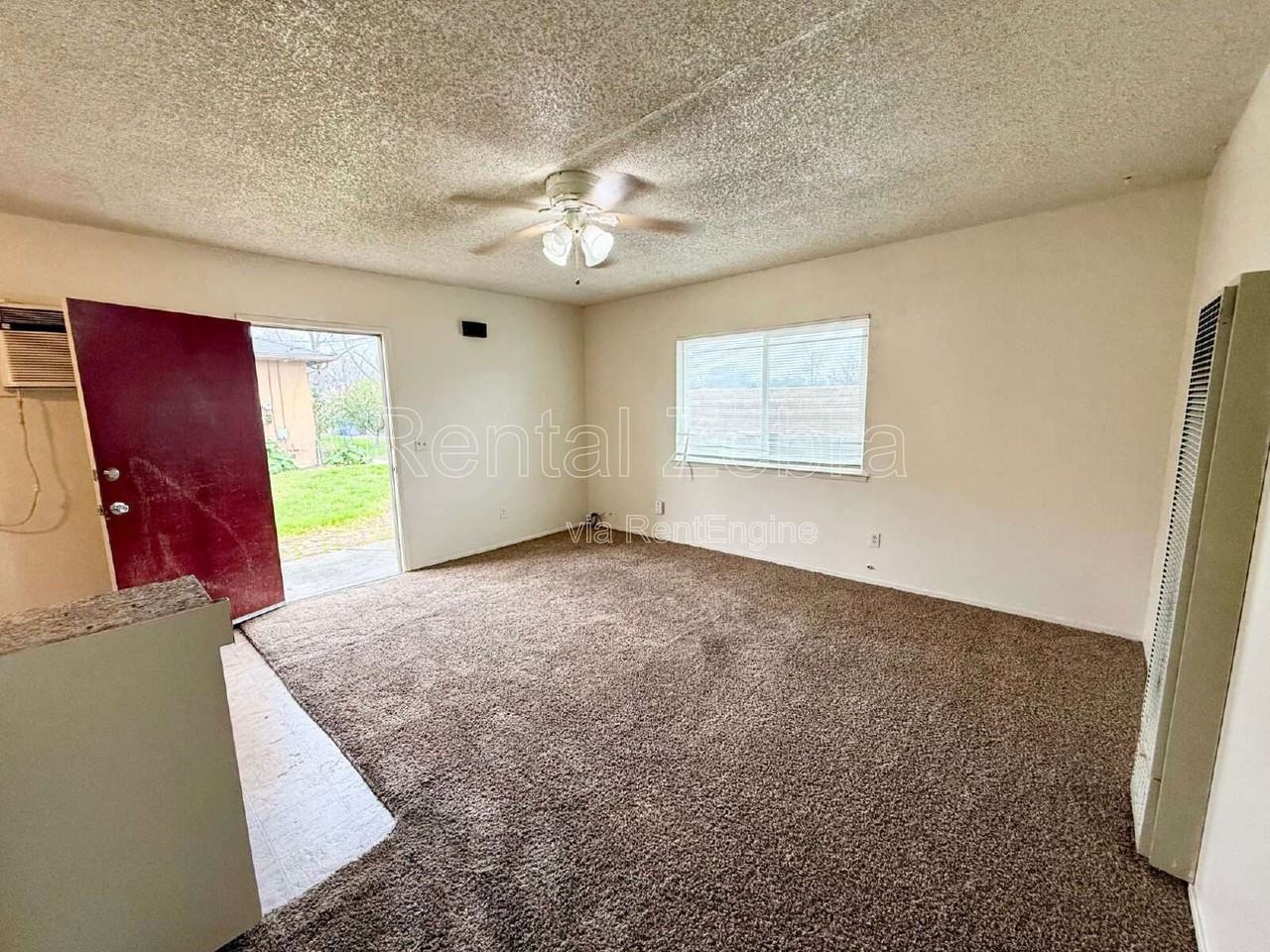 1248 W 19th St - Photo 3 of 17