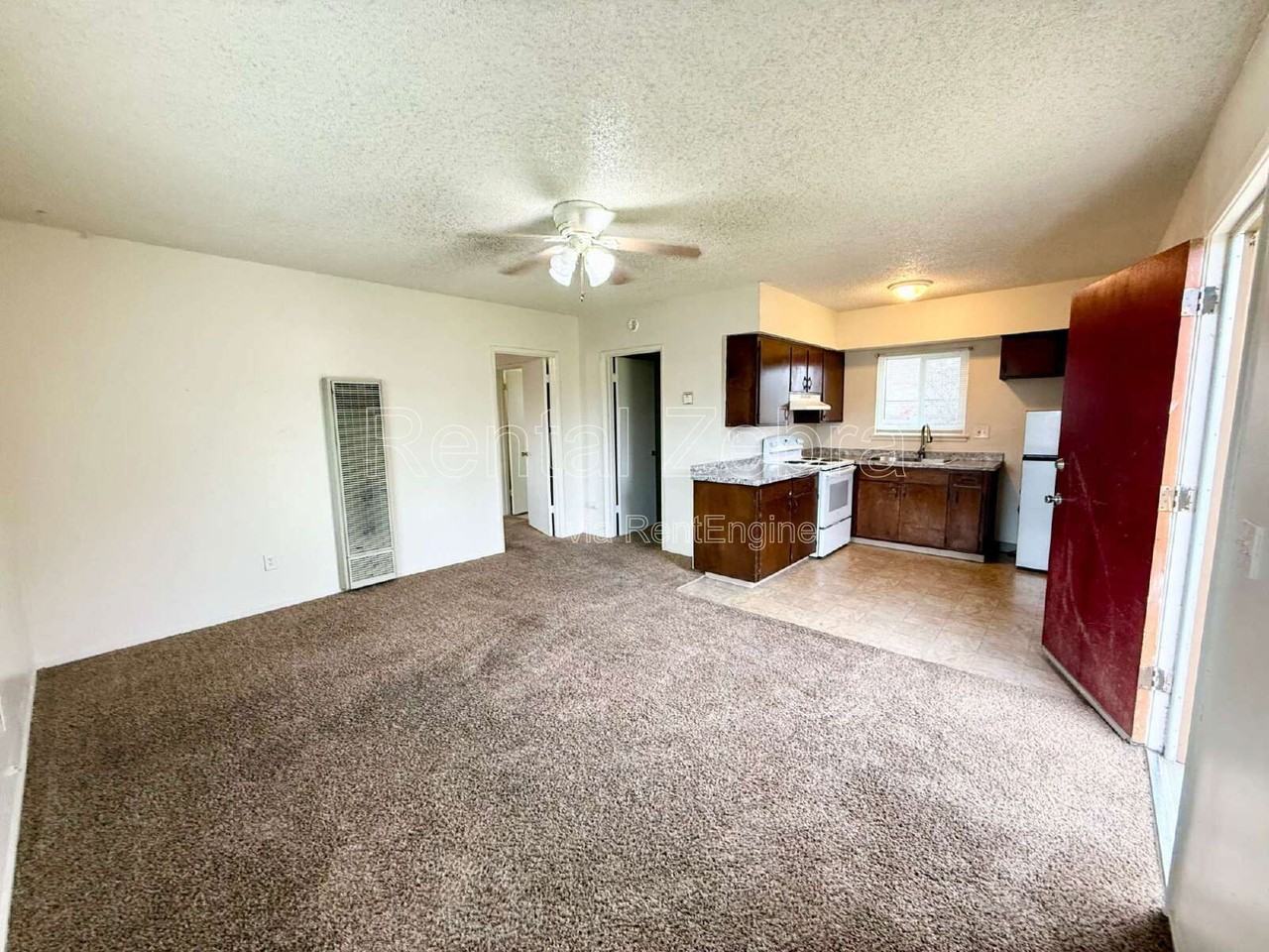 1248 W 19th St - Photo 6 of 17