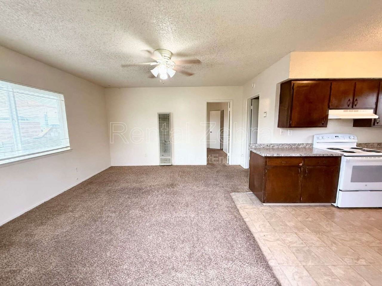 1248 W 19th St - Photo 7 of 17