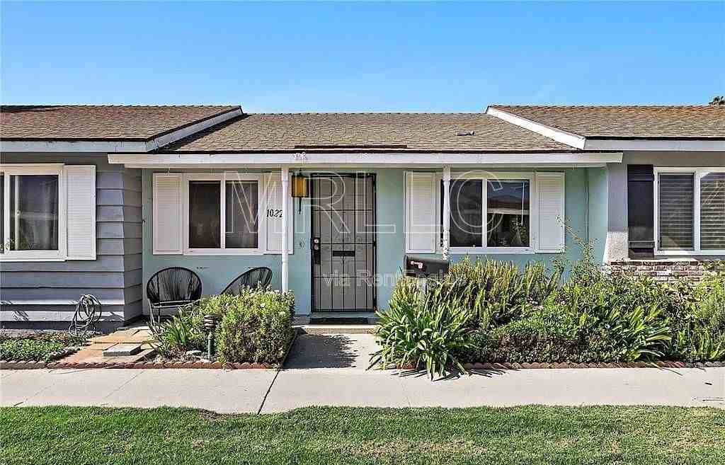 10224 Holburn Dr #10224 - Photo 2 of 8