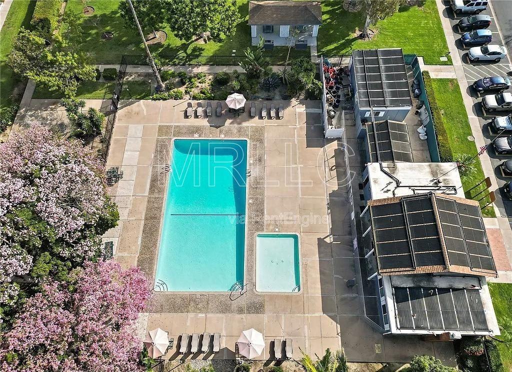 10224 Holburn Dr #10224 - Photo 3 of 8