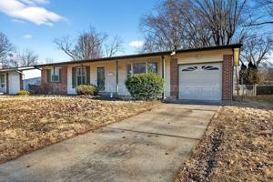 featured image of 2060 Loveland Dr