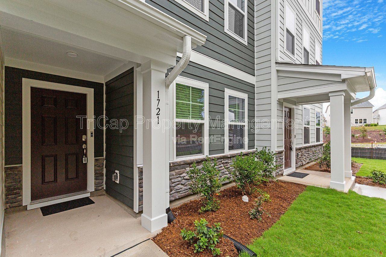 1721 Chirping Trl - Photo 2 of 30