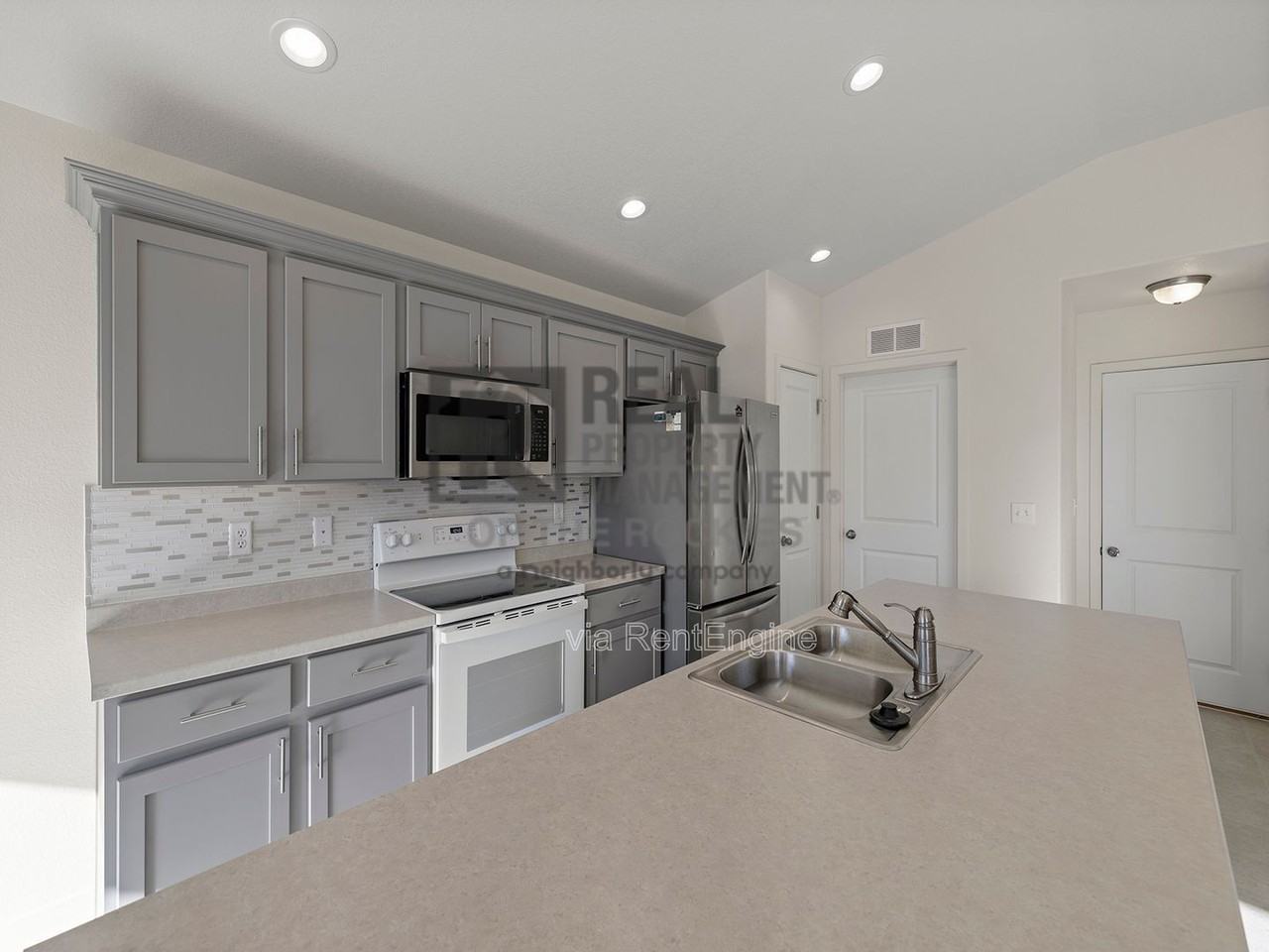 4308 Big Horn Pkwy - Photo 6 of 17