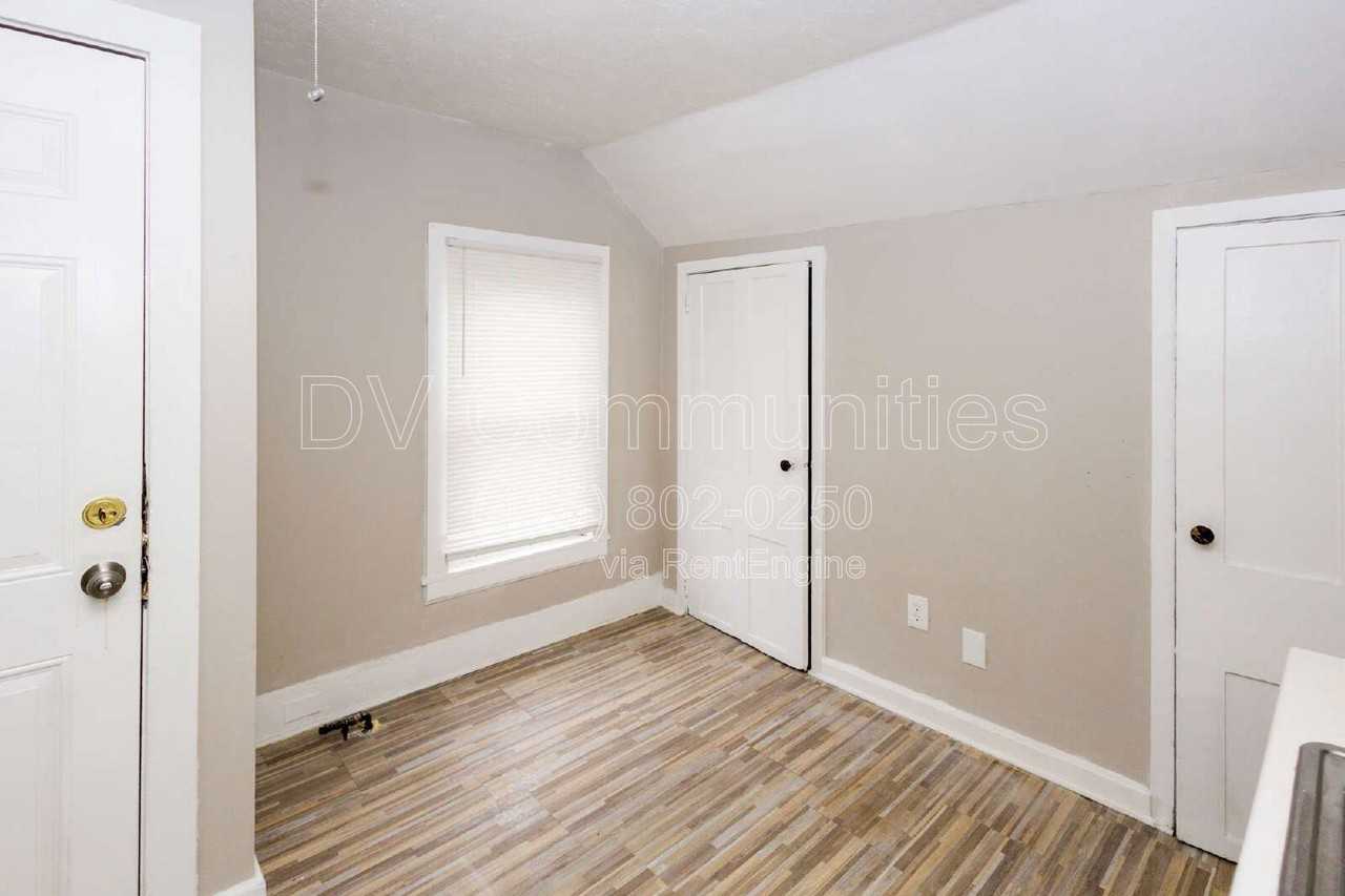 3926 Woodbridge Ave #4 - Photo 2 of 10