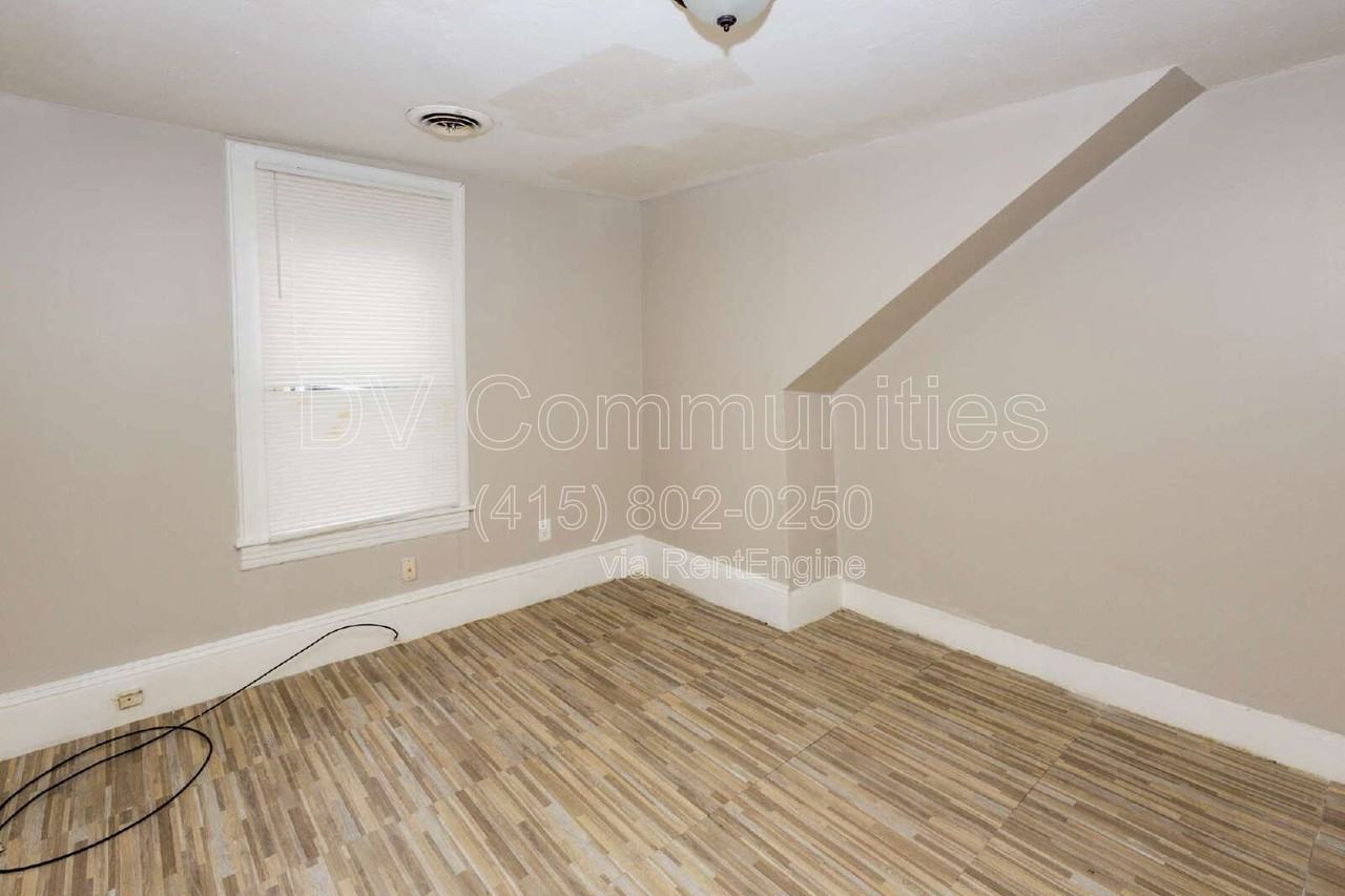 3926 Woodbridge Ave #4 - Photo 7 of 10