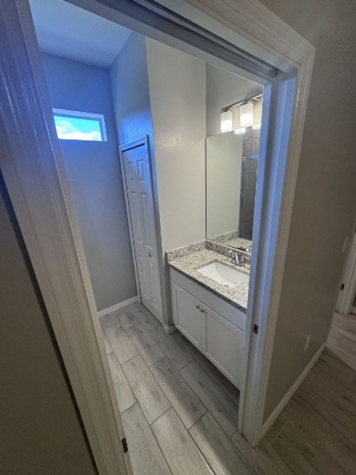 402 Ne-24 Pl - Photo 6 of 11