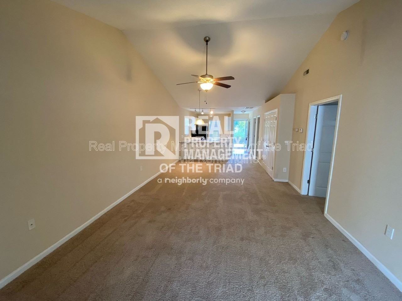 3389 Hyde Place Cir - Photo 3 of 14