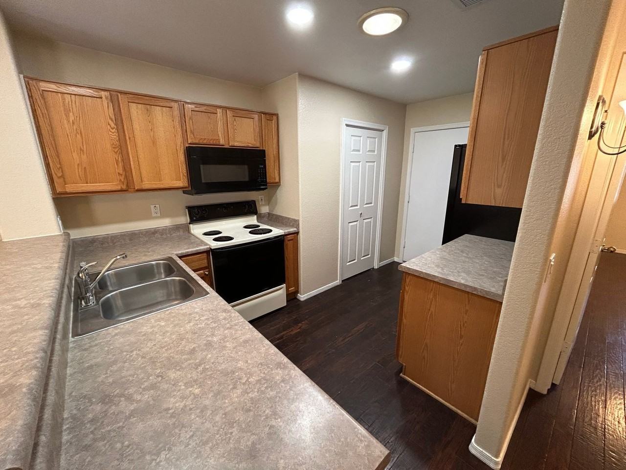 16265 N 138th Ave - Photo 2 of 18