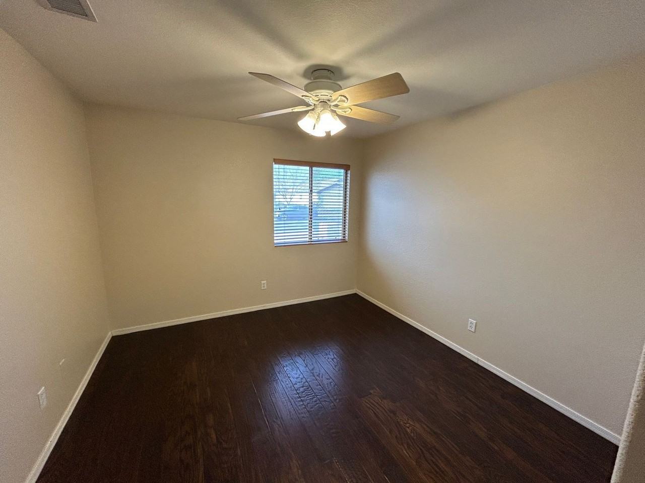 16265 N 138th Ave - Photo 7 of 18